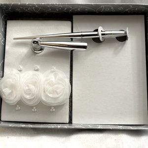 NWT Lillian Rose White WEDDING PEN Set w/Chiffon Rosebuds & Pearl Beading Detail